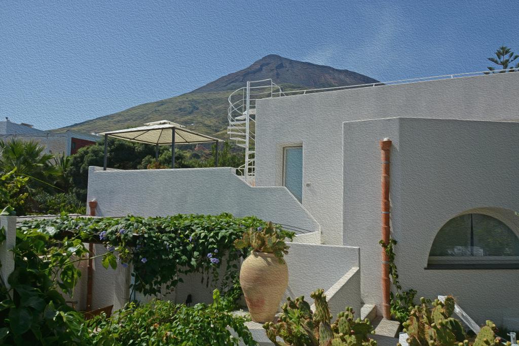 Il Gabbiano Relais In Stromboli Aparthotel Exterior photo
