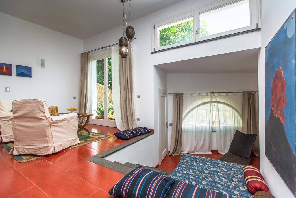 Il Gabbiano Relais In Stromboli Aparthotel Room photo